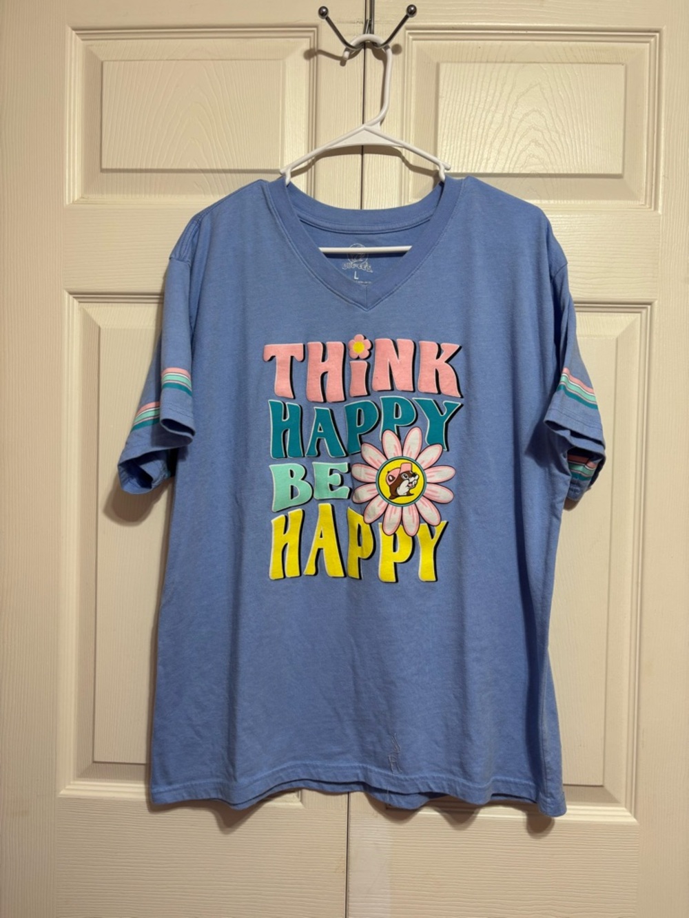 Buc-ees Think Happy Be Happy Women’s Graphic Tee